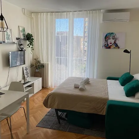 New Charming Maja Apartment